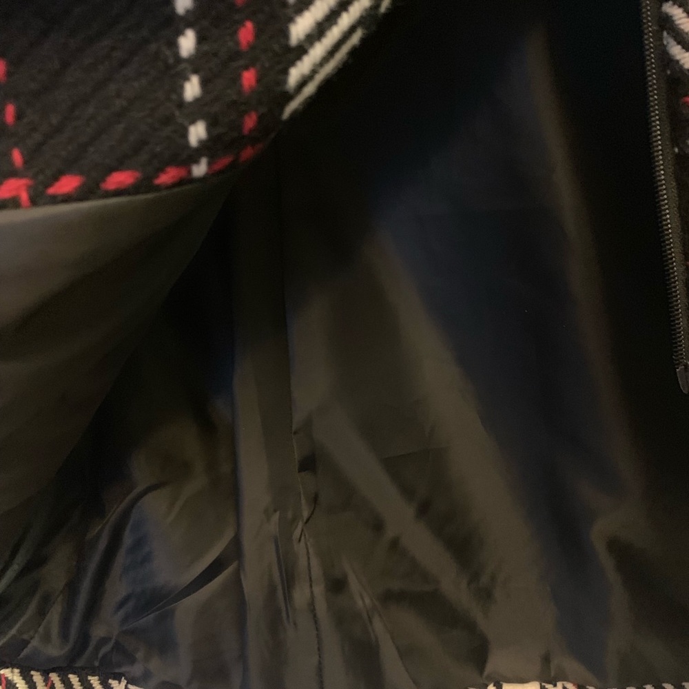 Bratean Sharp Looking Coat With Hood - image 5